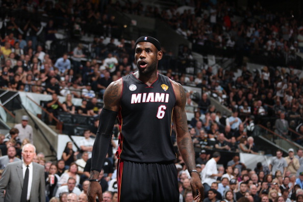 8-7绝杀日本，复制1年前神迹？2-8：中国香港无缘再胜对手（8-7绝杀日本，能否续写一年前的奇迹？2-8：中国香港未能再克对手）