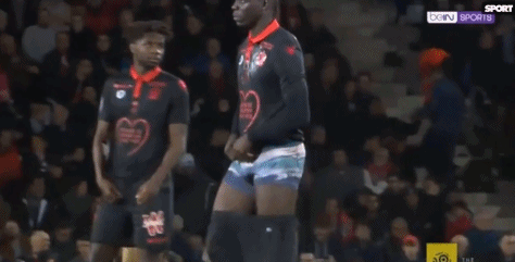 弗拉格：内姆布哈德让场上每个人变得更好，几位新秀一起不孤单