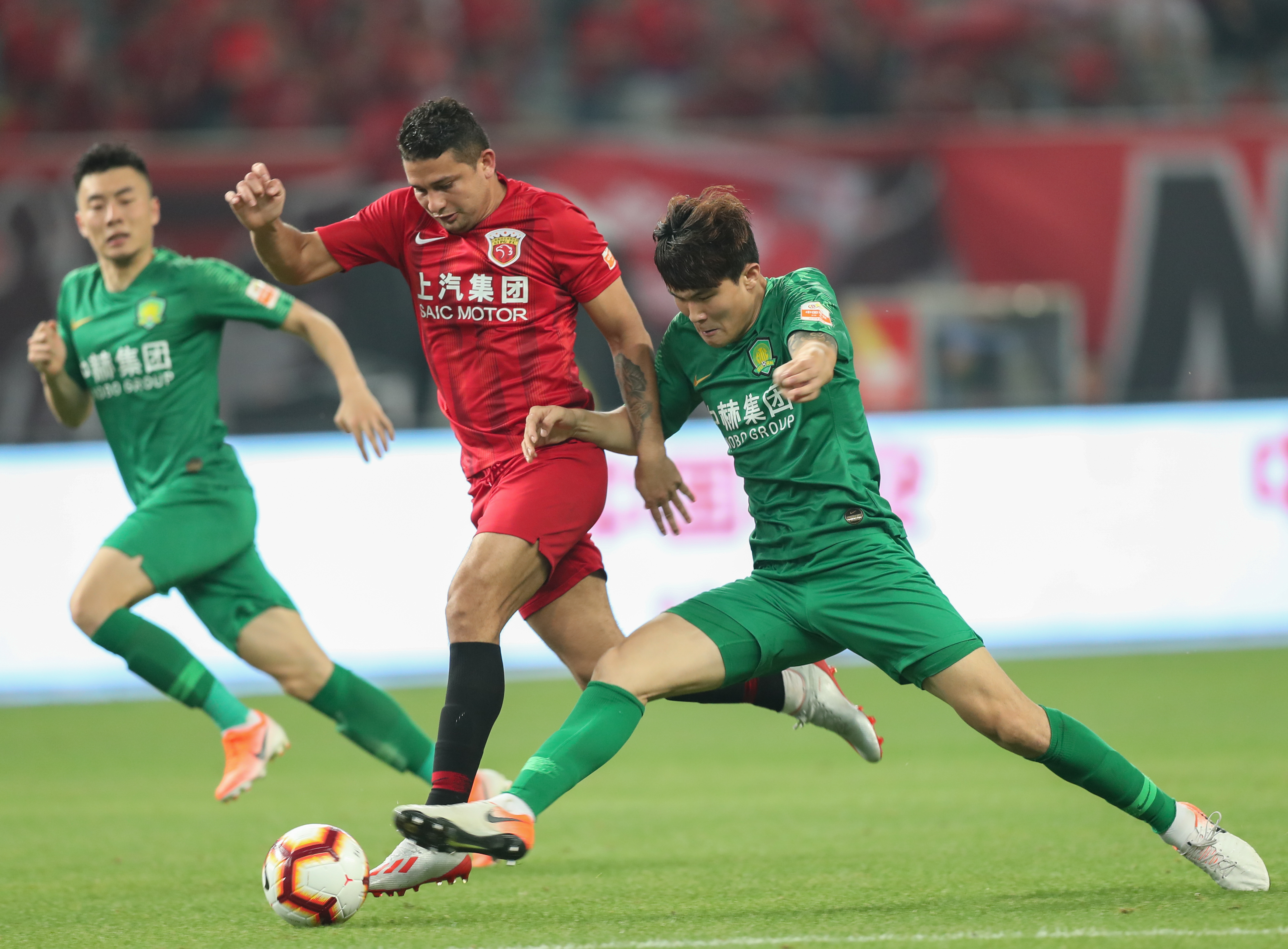 国安官方：李磊右大腿股二头肌拉伤，预计伤缺4周（北京国安通报：李磊右大腿股二头肌受伤，预计休战4周）