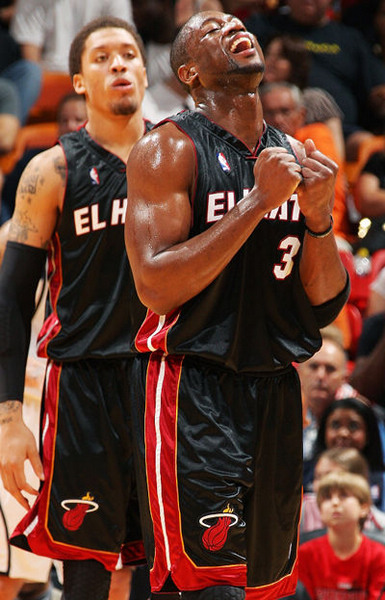 记者：足协曾上报三名欧洲教练，总局可能更相信国产主帅（记者：足协曾推荐三位欧籍主帅，主管部门或更青睐本土教练）