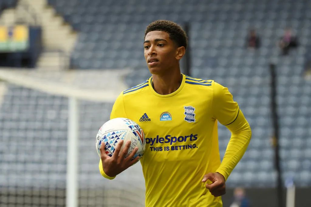 阿隆索：我相信我不是第一个必须经历这些情况的教练