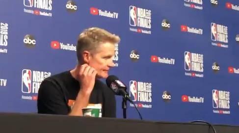 京东徐雷接替李明岗位？魏翊东：此时此刻两位都不知道安排（徐雷将接任李明职位？魏翊东回应：目前两人都不清楚安排）