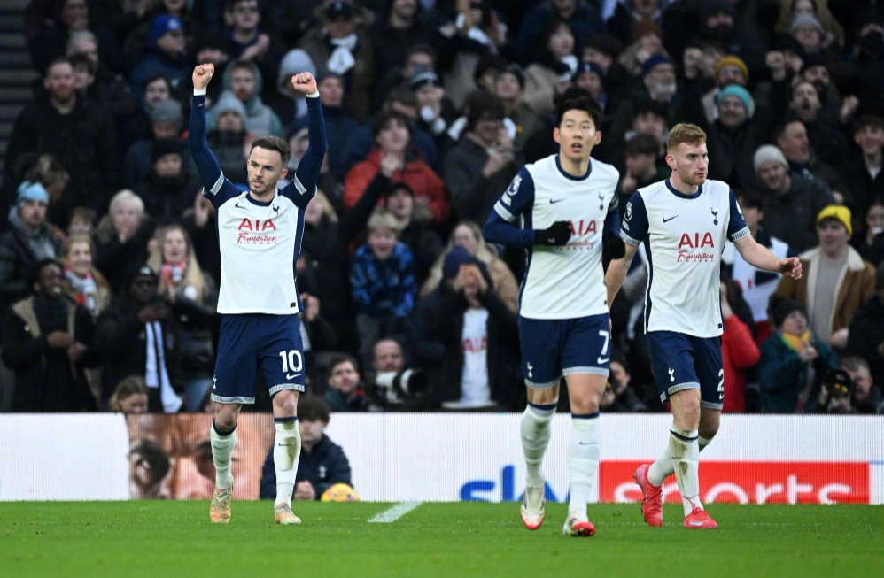 世界杯分组后夺冠新赔率：西班牙5.5领跑 英格兰第2 葡萄牙第6（世界杯分组揭晓后夺冠赔率更新：西班牙5.5领衔，英格兰第二，葡萄牙第六）