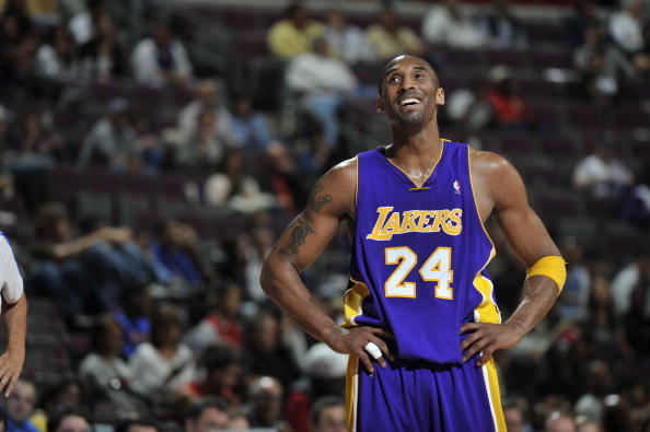 优势尽显！穆雷生涯对阵布克战绩为18胜2负（穆雷压制布克：生涯交手18胜2负）