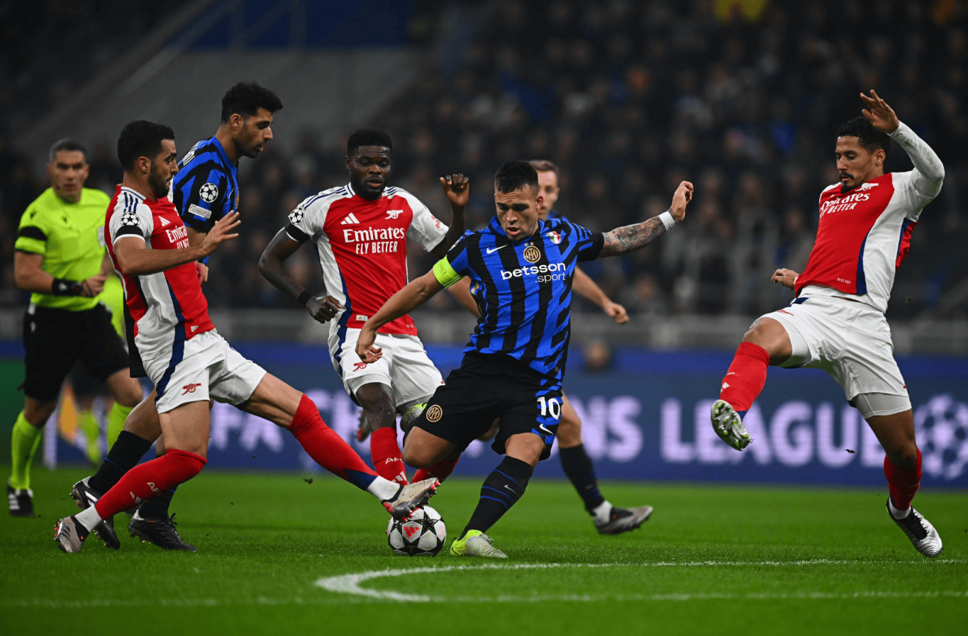 图片报：格雷茨卡的拜仁生涯可能将结束，拜仁寻找年轻替代者（图片报：格雷茨卡或告别拜仁，球队正物色年轻接班人）