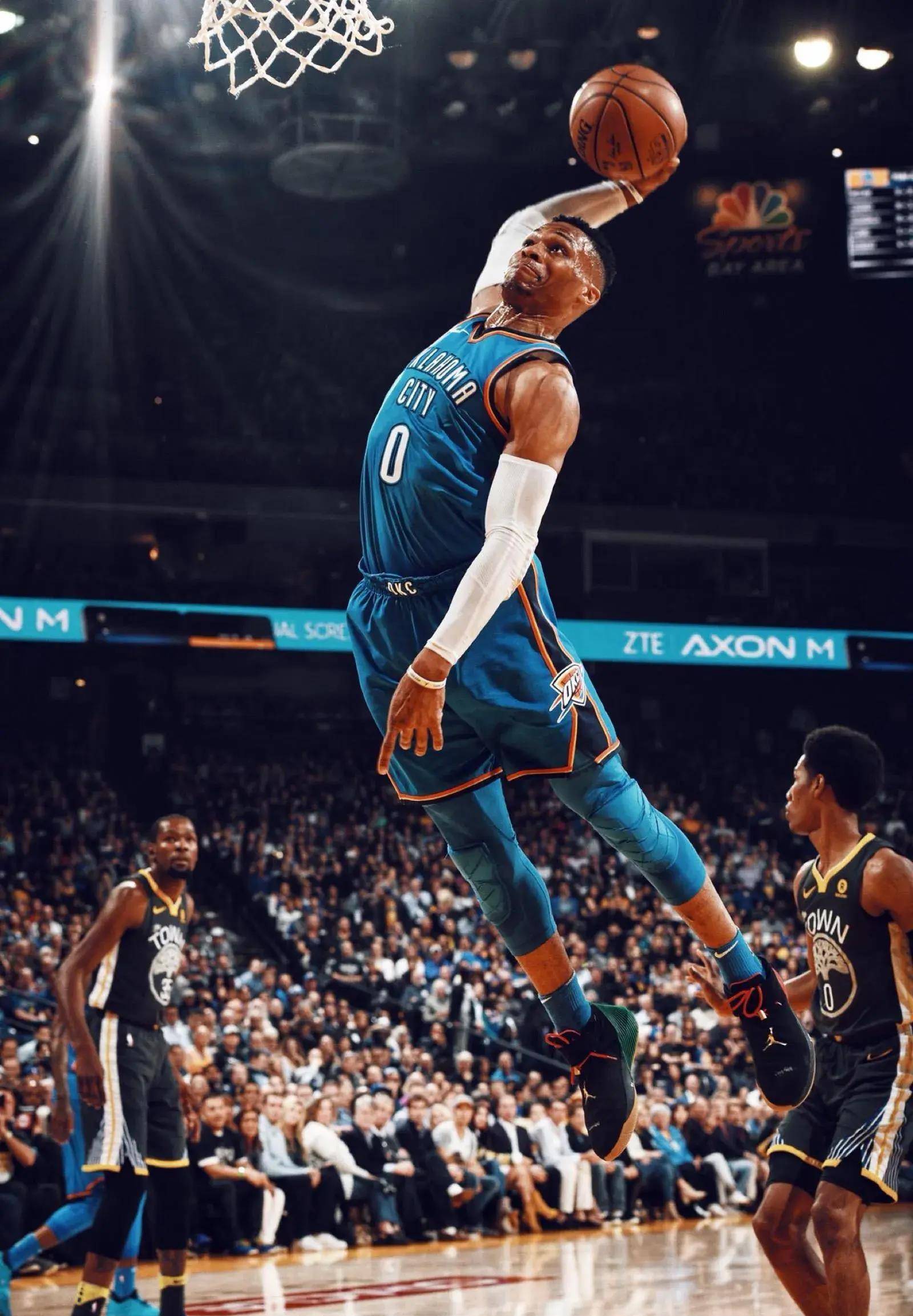 斯洛特：萨拉赫一直对俱乐部和队友很重要，队友有事不会愉快（斯洛特：萨拉赫对俱乐部和队友始终至关重要，队友有事也难言愉快）