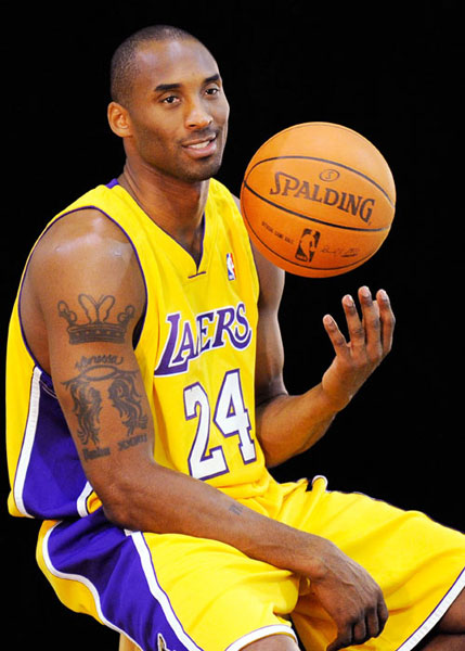 22／23赛季以来顶级前锋越位数：哈兰德仅18次，C罗143次（22／23赛季至今顶级前锋越位统计：哈兰德仅18次，C罗多达143次）