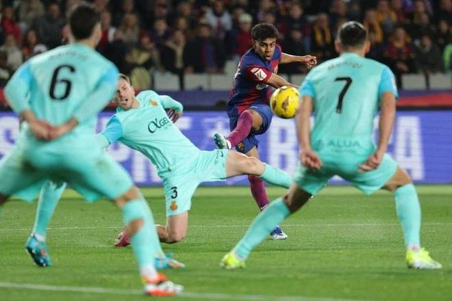 F1卡塔尔排位赛：皮亚斯特里力压诺里斯、维斯塔潘，成功夺杆（F1卡塔尔排位赛：皮亚斯特里击败诺里斯与维斯塔潘，斩获杆位）