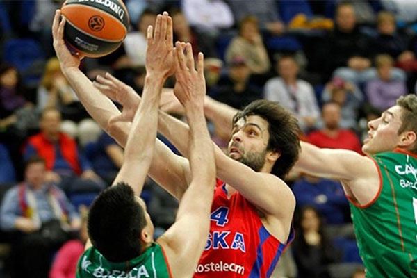 泰山纪念建队32周年，队史5次夺顶级联赛冠军，8次足协杯冠军（泰山队庆祝成立32周年：队史5夺顶级联赛桂冠、8捧足协杯）